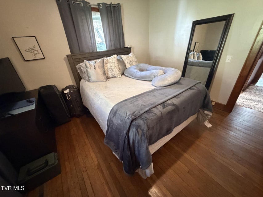 Photo #34: 723 Park Avenue