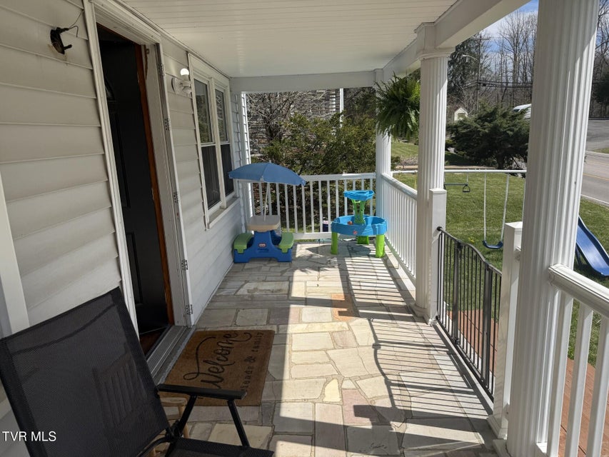 Photo #37: 723 Park Avenue