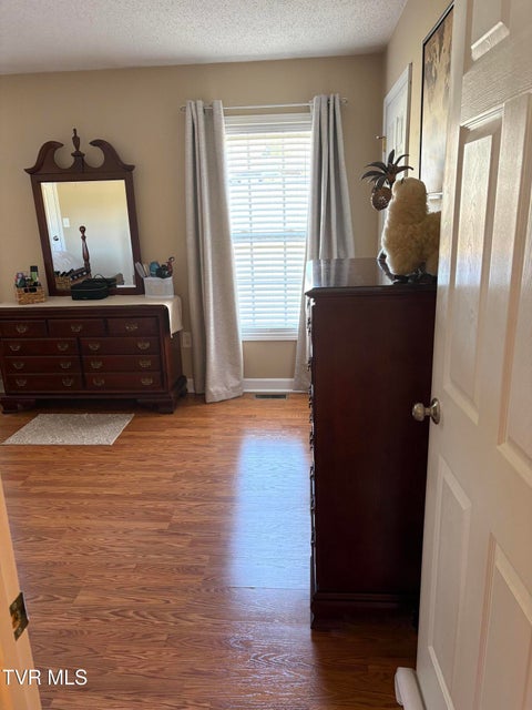 Photo #23: 2101 Cherokee Road