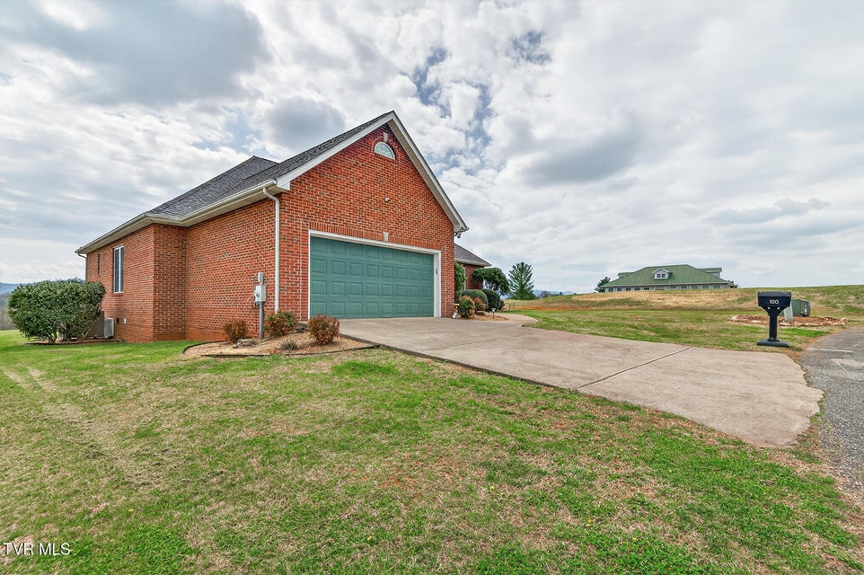 Photo #36: 100 Golf Villa Drive