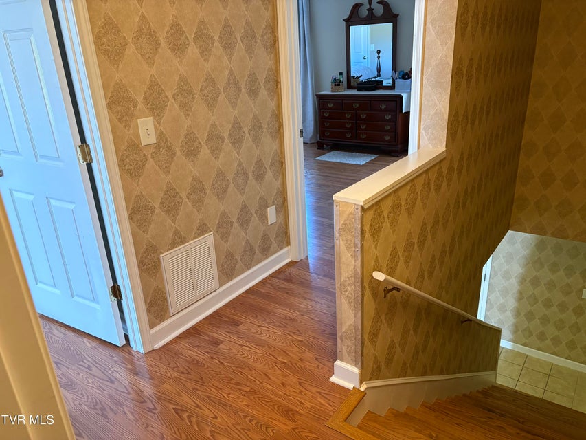 Photo #33: 2101 Cherokee Road