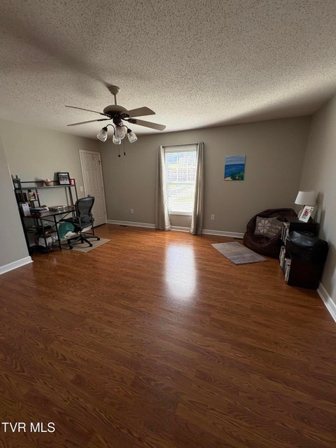 Photo #28: 2101 Cherokee Road