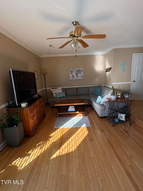 Photo #17: 2101 Cherokee Road