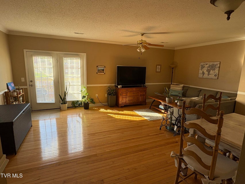 Photo #15: 2101 Cherokee Road