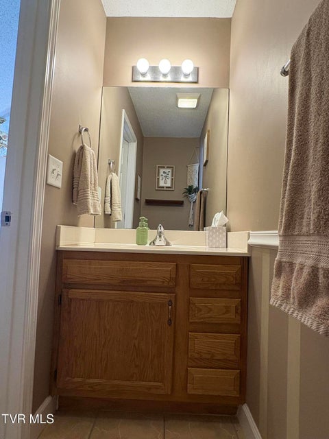 Photo #20: 2101 Cherokee Road