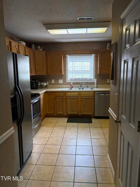 Photo #7: 2101 Cherokee Road