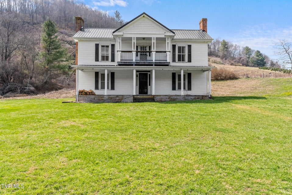 Photo #3: 4025 Fox Creek Road