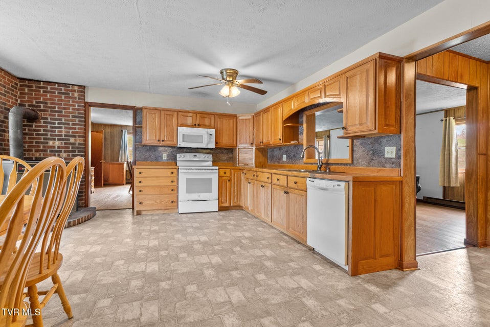 Photo #9: 4025 Fox Creek Road