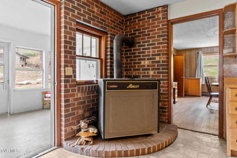 Photo #11: 4025 Fox Creek Road