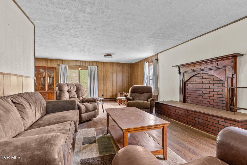 Photo #15: 4025 Fox Creek Road