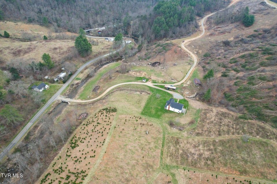 Photo #55: 4025 Fox Creek Road