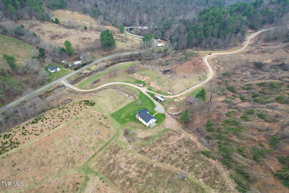 Photo #56: 4025 Fox Creek Road