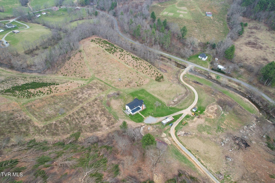 Photo #59: 4025 Fox Creek Road