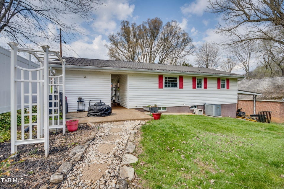 Photo #25: 1224 Mckinney Avenue