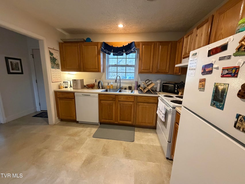 Photo #5: 1308 Bell Ridge Road