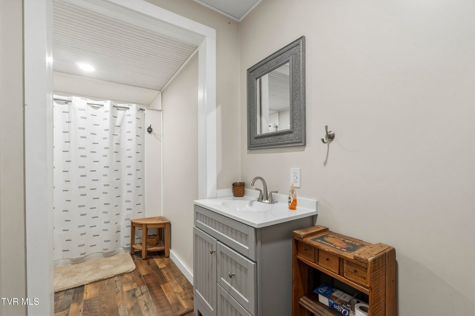 Photo #28: 740 Fishpond Road