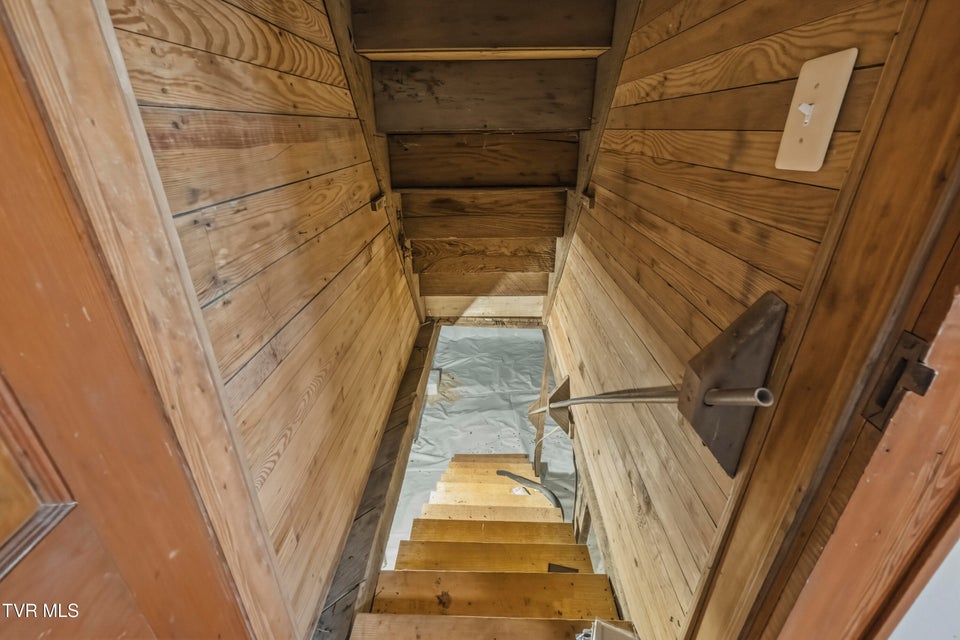 Photo #30: 740 Fishpond Road