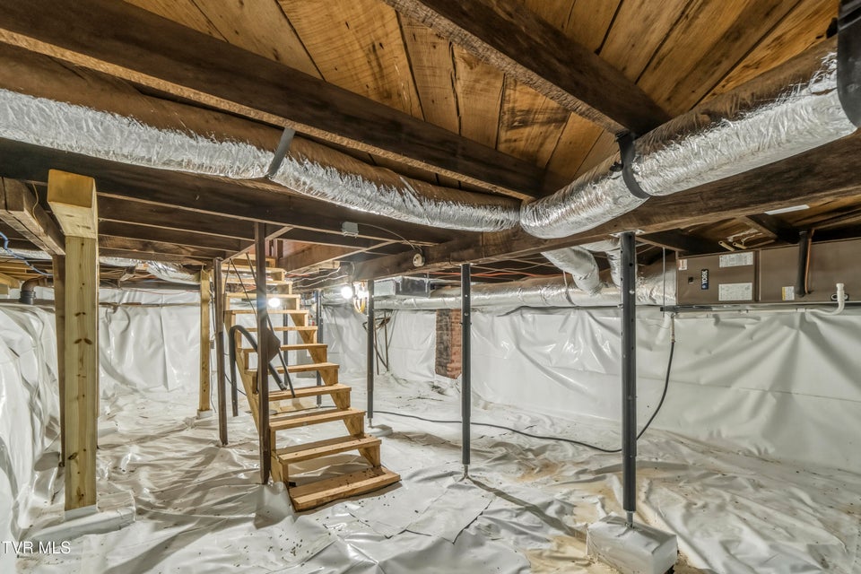 Photo #31: 740 Fishpond Road