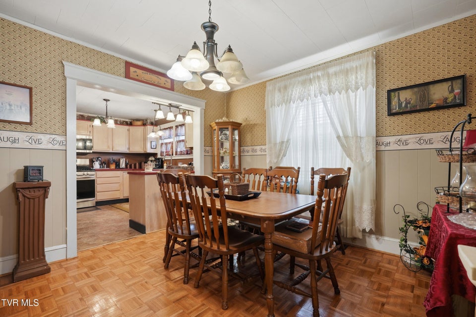 Photo #10: 418 Opekiska Street