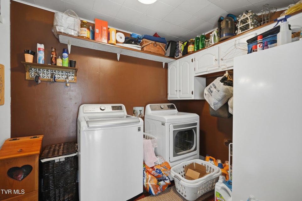 Photo #26: 418 Opekiska Street