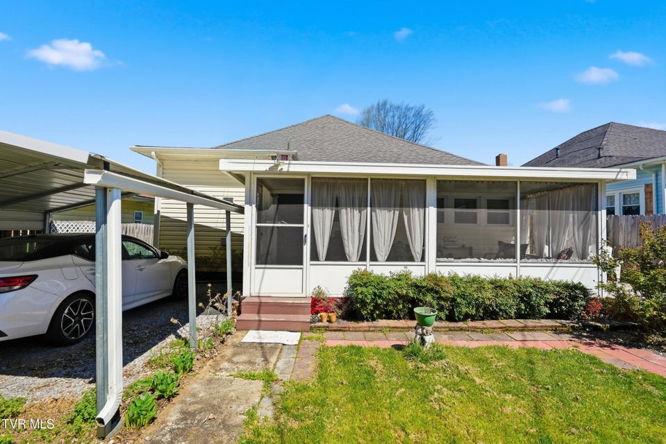 Photo #29: 418 Opekiska Street