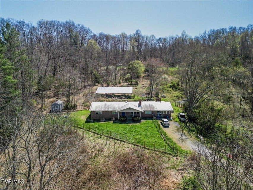 Photo #11: 245 Cliff Lane