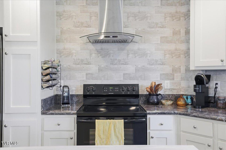 Photo #9: 170 Creek View Way