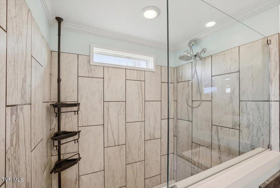 Photo #20: 170 Creek View Way