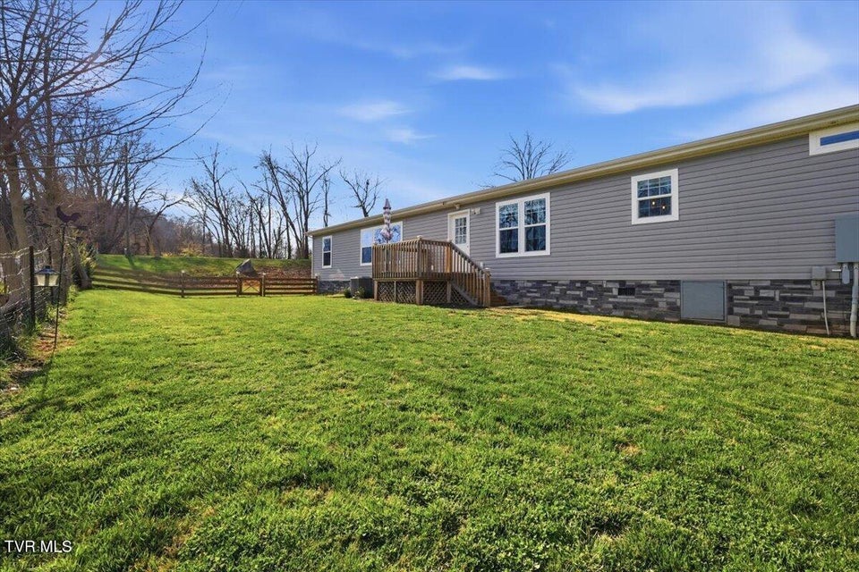 Photo #37: 170 Creek View Way