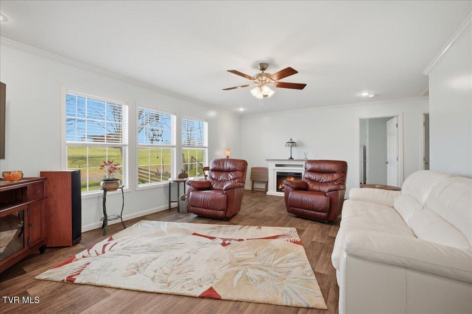 Photo #27: 170 Creek View Way