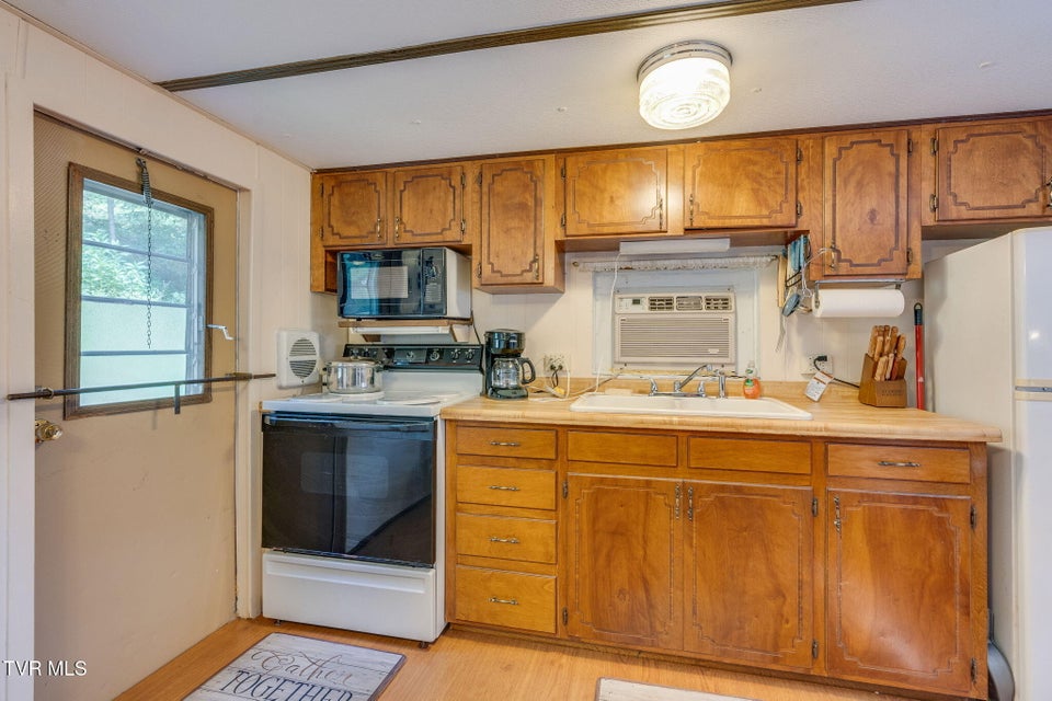 Photo #13: Tbd Tank Road