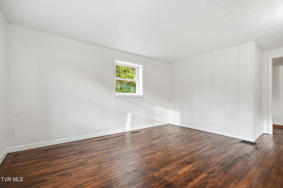 Photo #6: 4849 Sinking Creek Highway