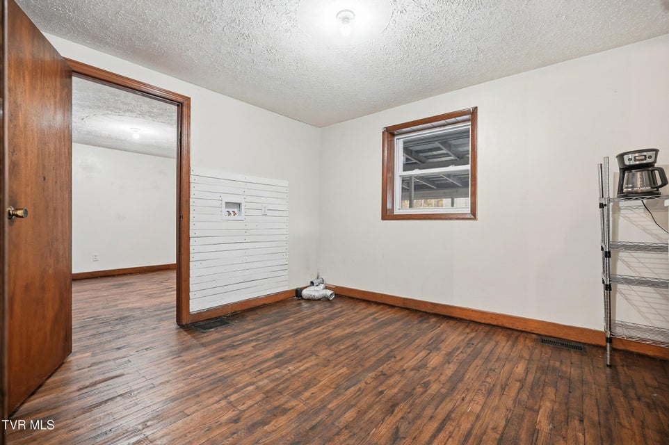 Photo #14: 4849 Sinking Creek Highway