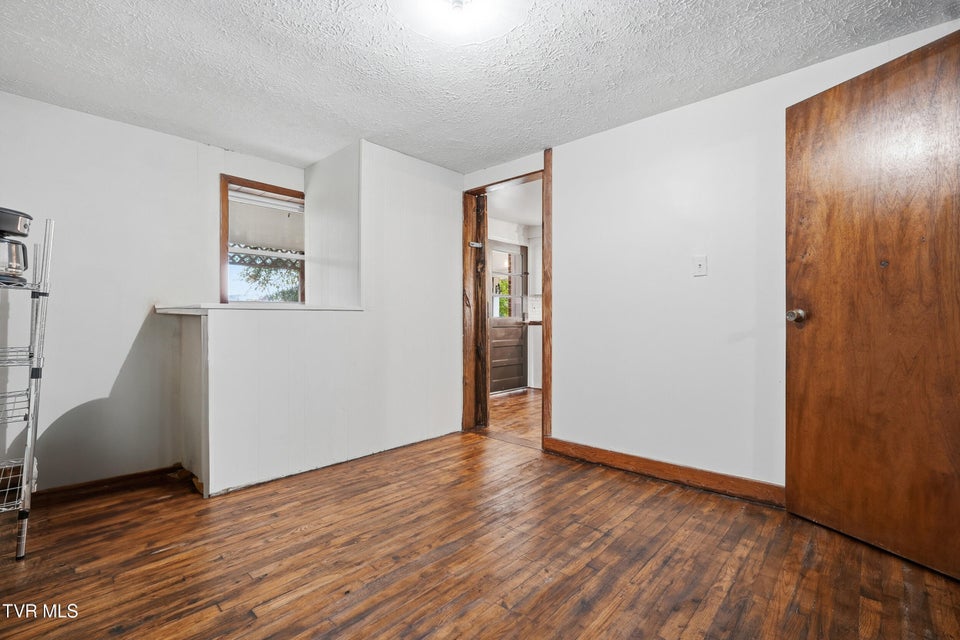 Photo #15: 4849 Sinking Creek Highway