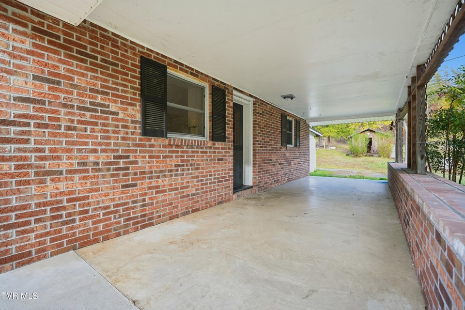 Photo #25: 4849 Sinking Creek Highway