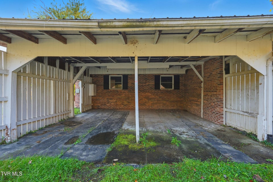 Photo #28: 4849 Sinking Creek Highway