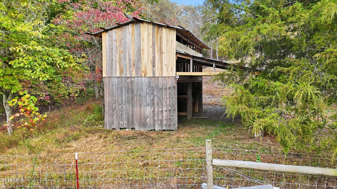 Photo #38: 4849 Sinking Creek Highway