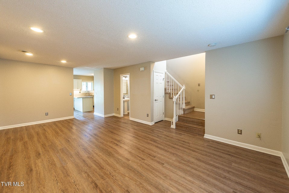 Photo #7: 263 Willowbend Place