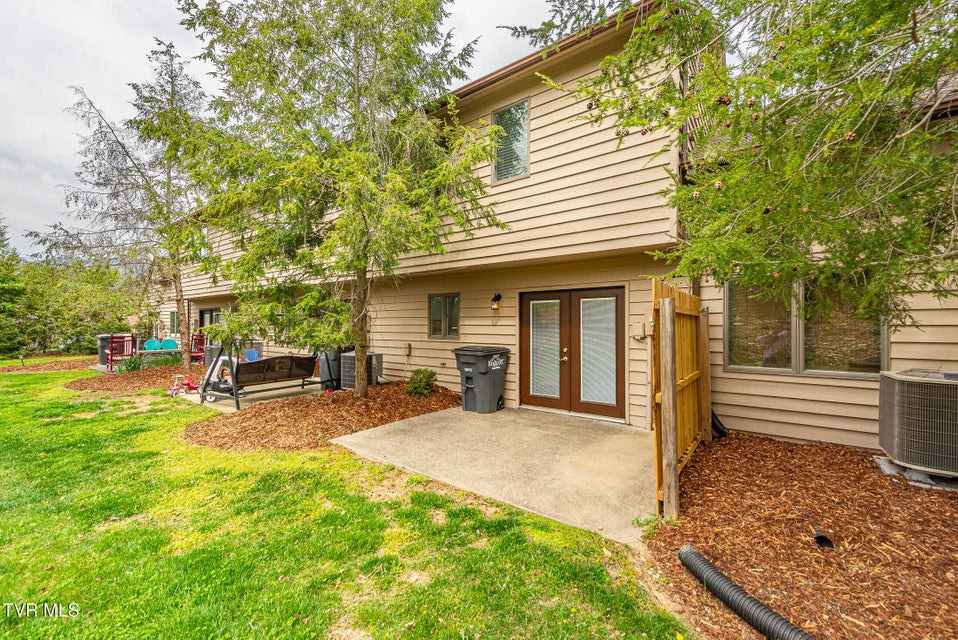 Photo #18: 263 Willowbend Place