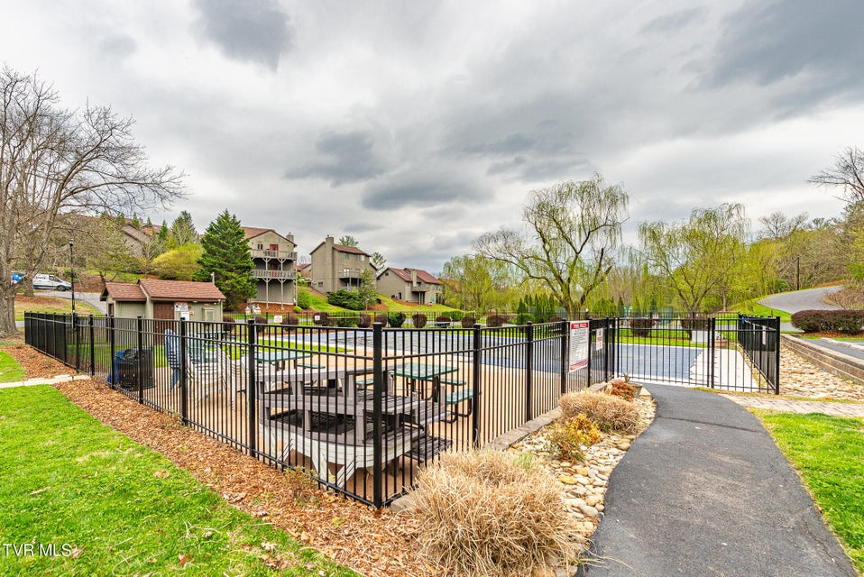 Photo #36: 263 Willowbend Place