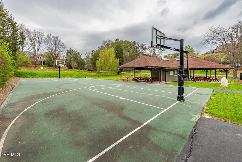 Photo #39: 263 Willowbend Place