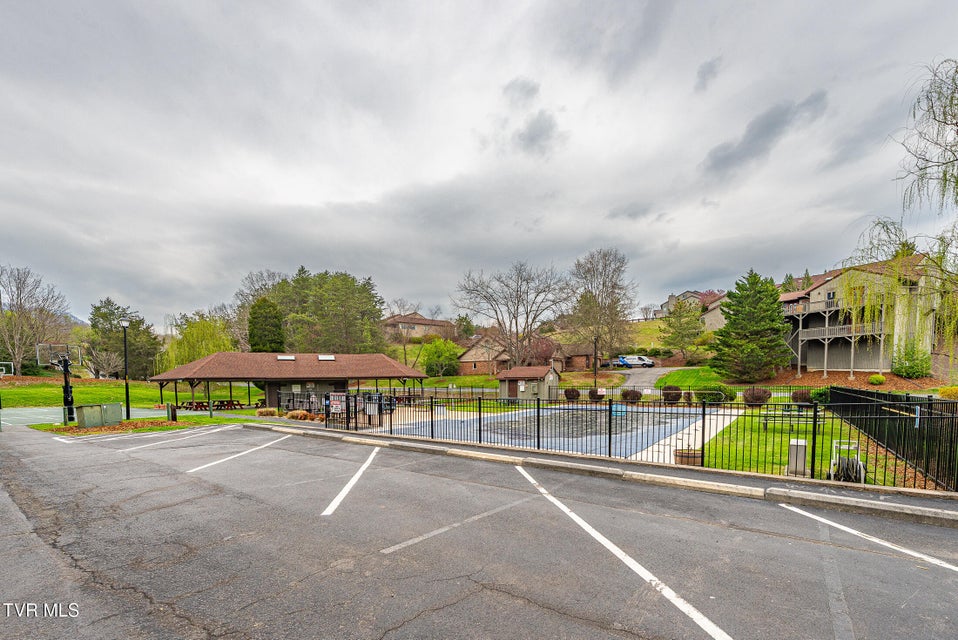 Photo #40: 263 Willowbend Place