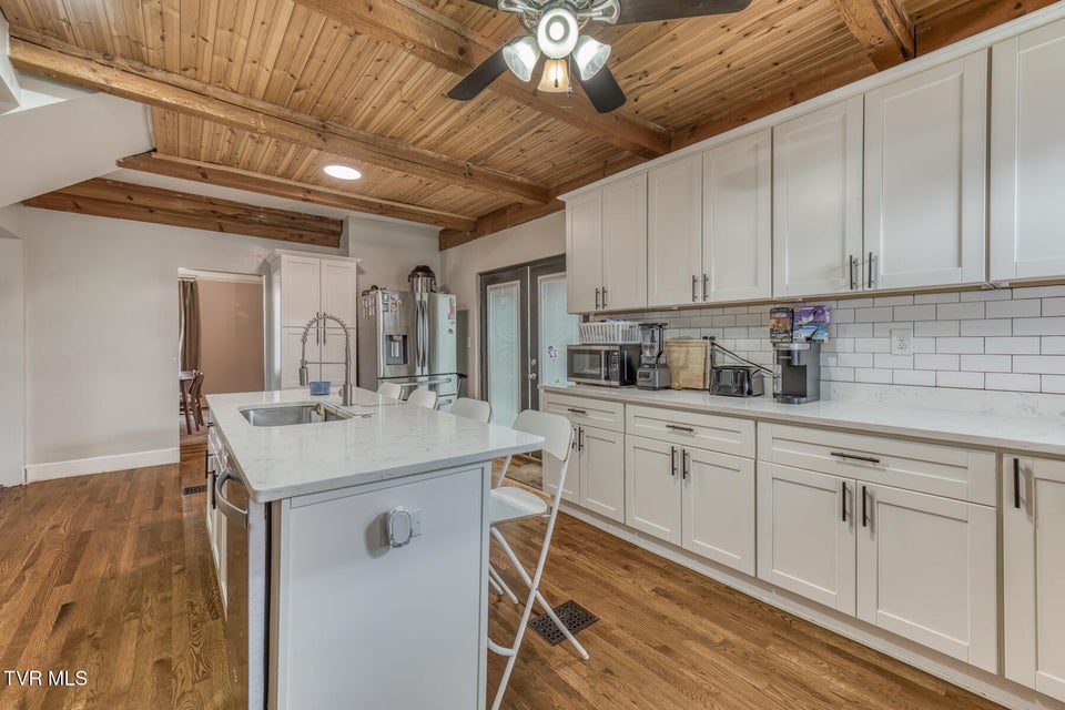 Photo #3: 440 Love Street