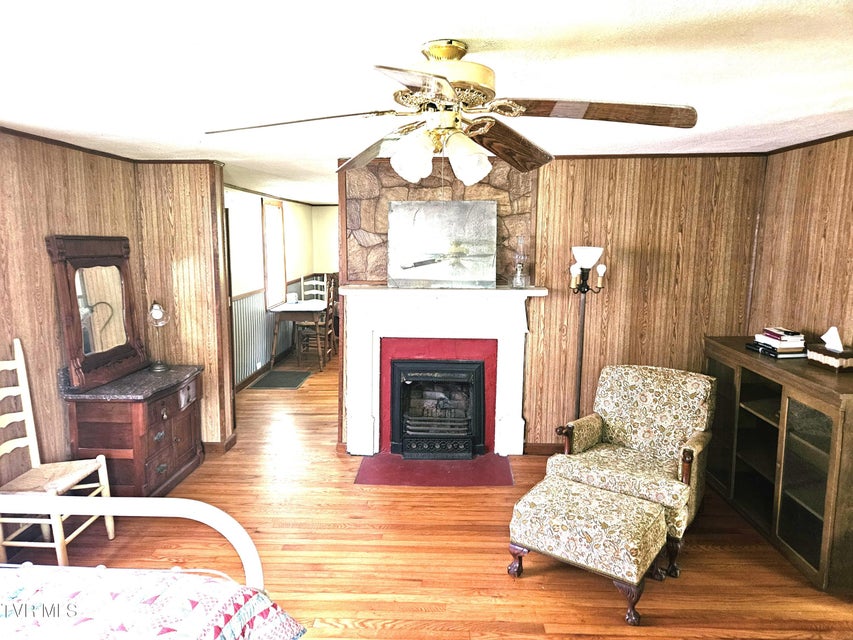 Photo #5: 205 Boyd Street