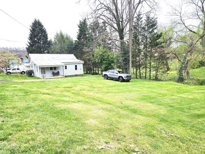 Photo #4: 205 Boyd Street