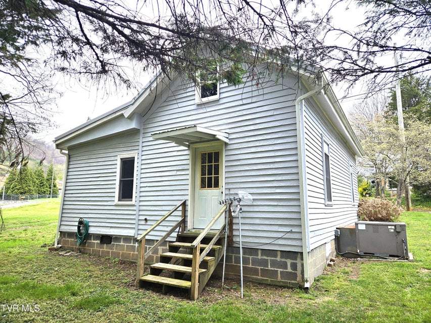 Photo #19: 205 Boyd Street