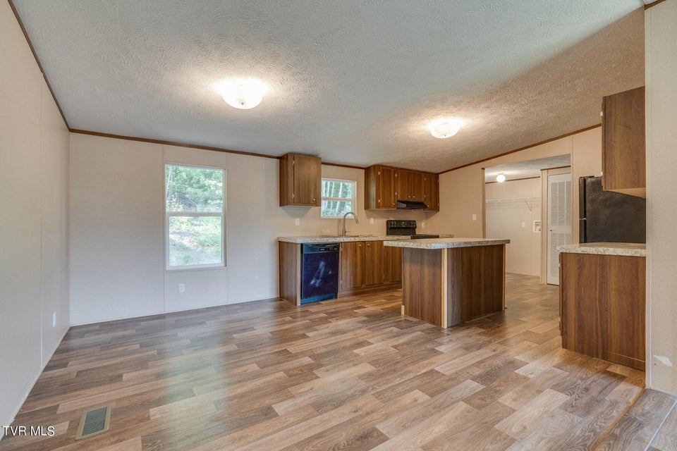 Photo #7: 1184 Myrtle Drive