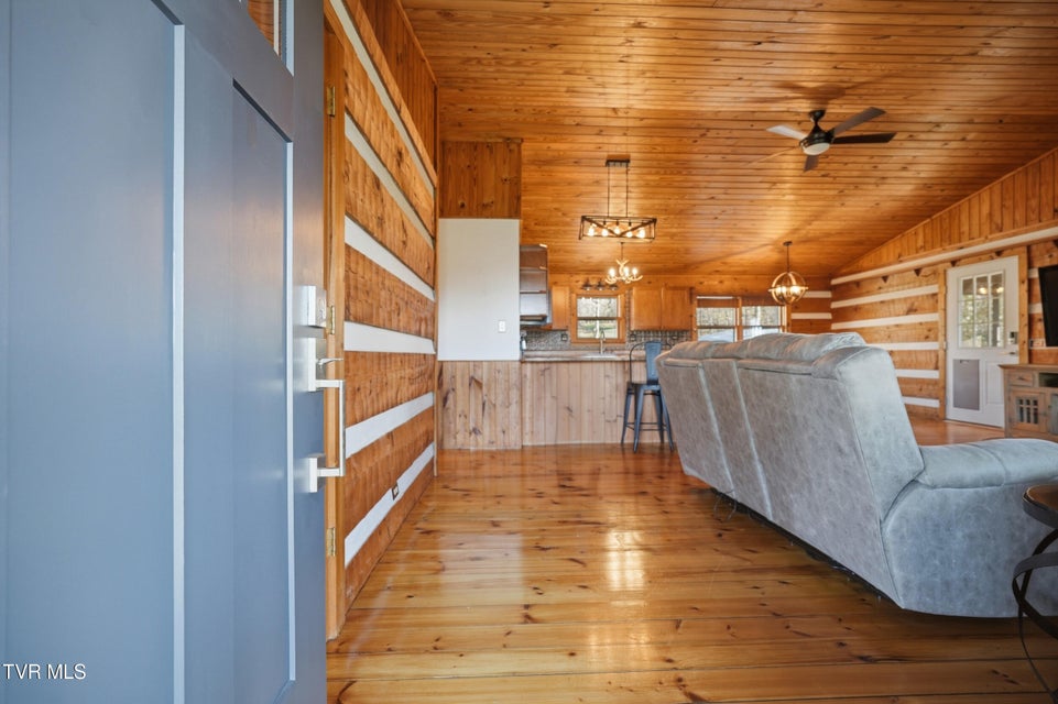 Photo #7: 224 Sugar Hollow Trail