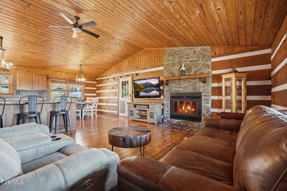 Photo #10: 224 Sugar Hollow Trail