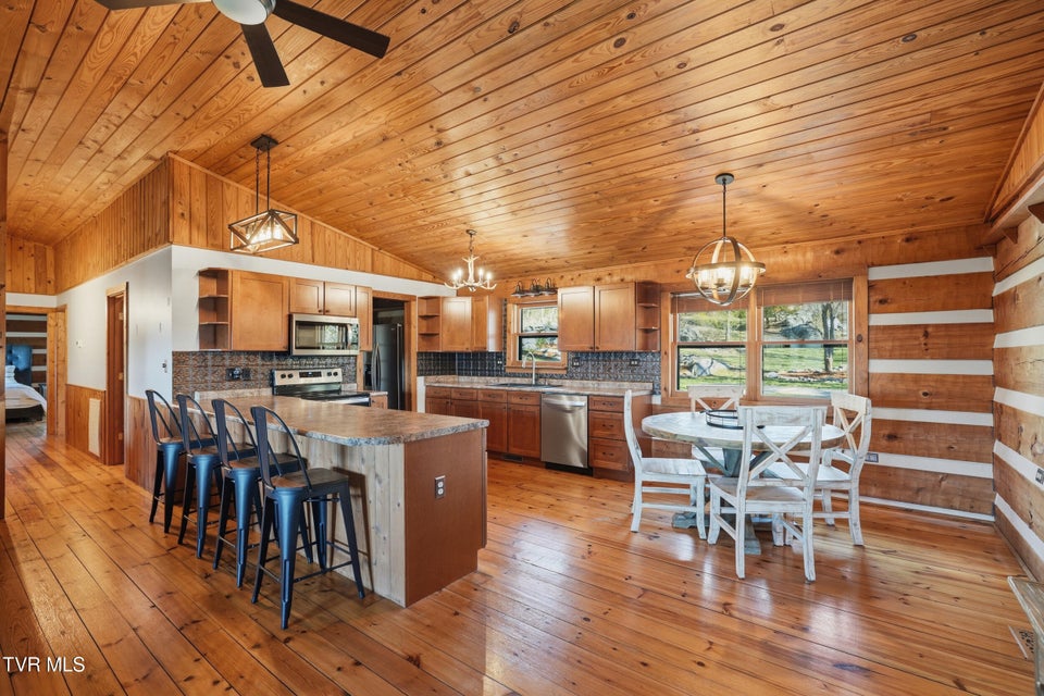 Photo #11: 224 Sugar Hollow Trail